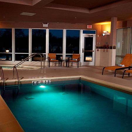 מלון Courtyard Milwaukee Airport מראה חיצוני תמונה
