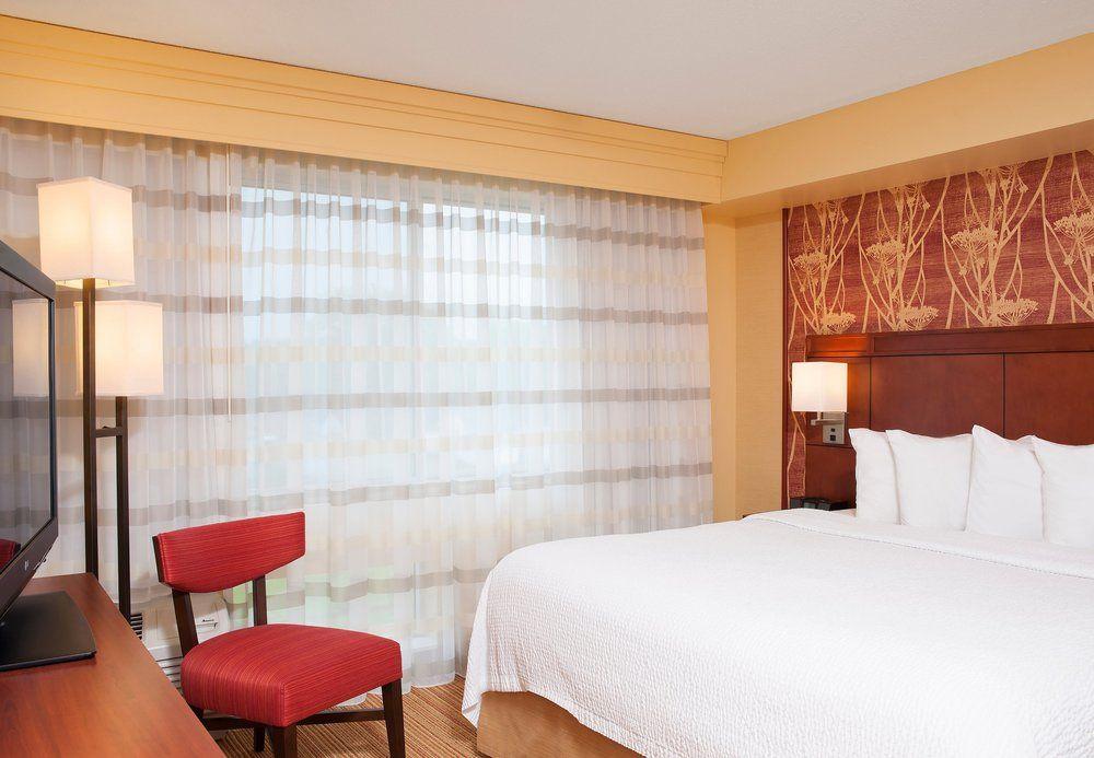 מלון Courtyard Milwaukee Airport מראה חיצוני תמונה