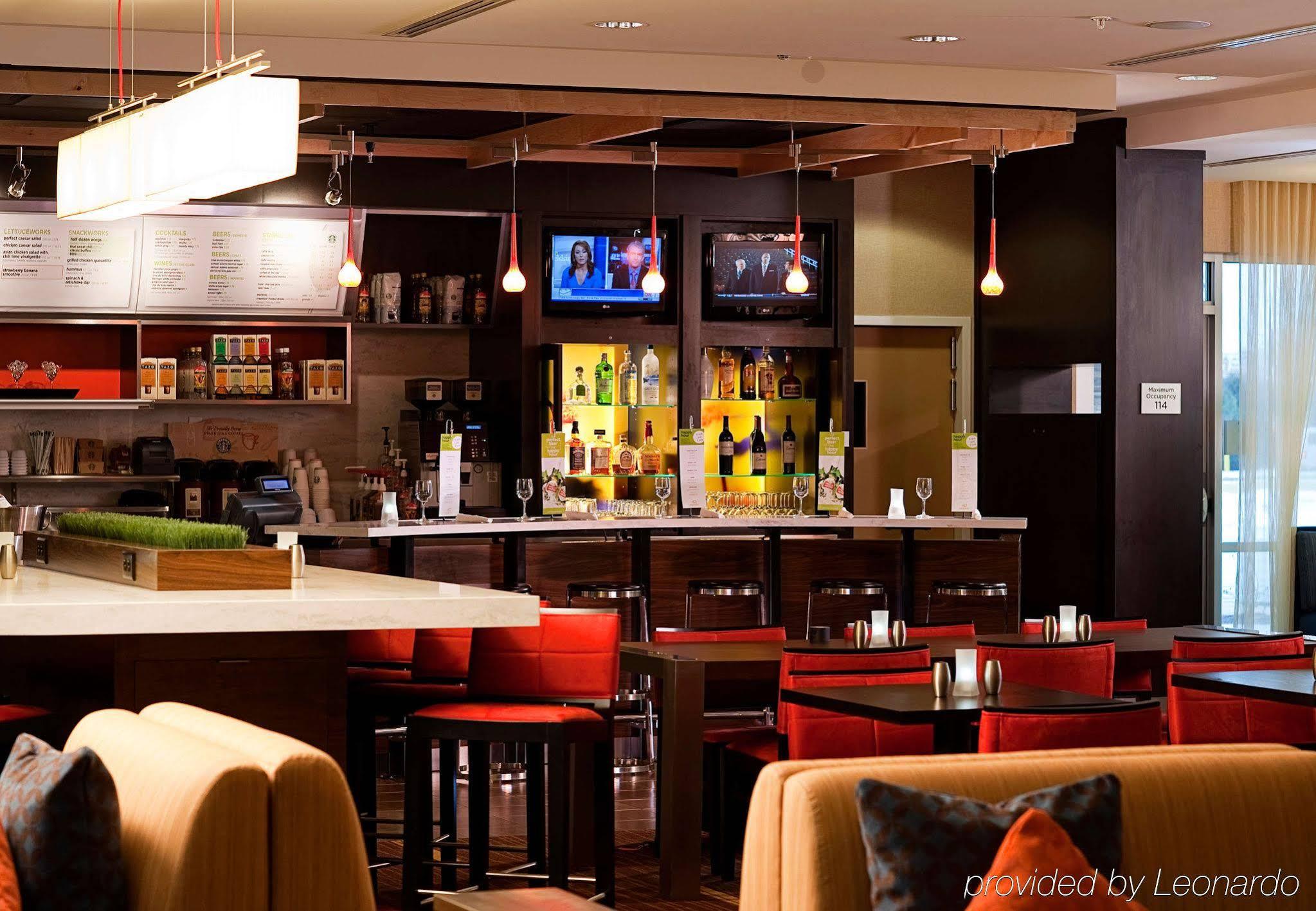 מלון Courtyard Milwaukee Airport מראה חיצוני תמונה