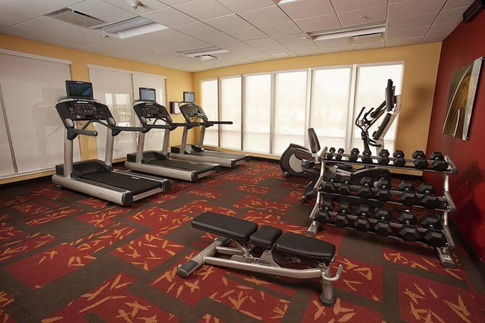 מלון Courtyard Milwaukee Airport מראה חיצוני תמונה