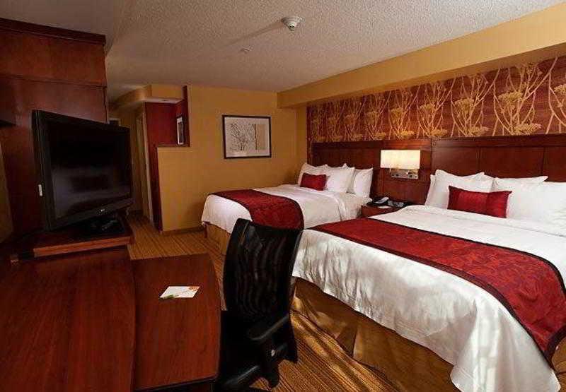 מלון Courtyard Milwaukee Airport מראה חיצוני תמונה