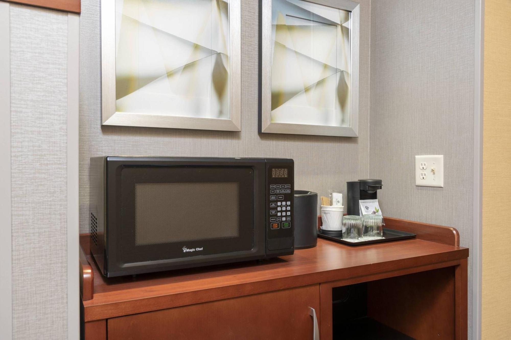 מלון Courtyard Milwaukee Airport מראה חיצוני תמונה