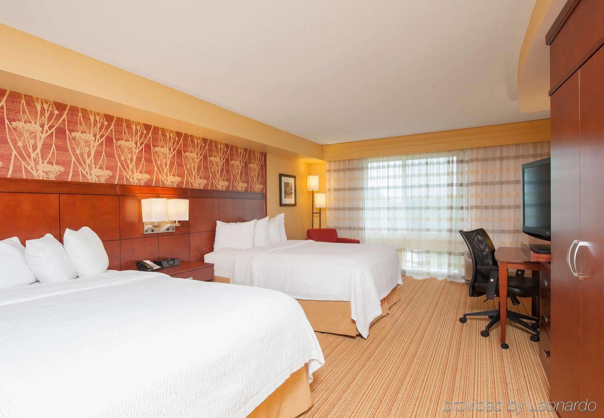 מלון Courtyard Milwaukee Airport מראה חיצוני תמונה