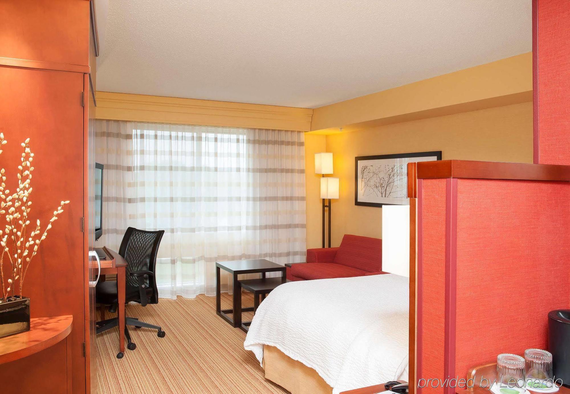 מלון Courtyard Milwaukee Airport מראה חיצוני תמונה