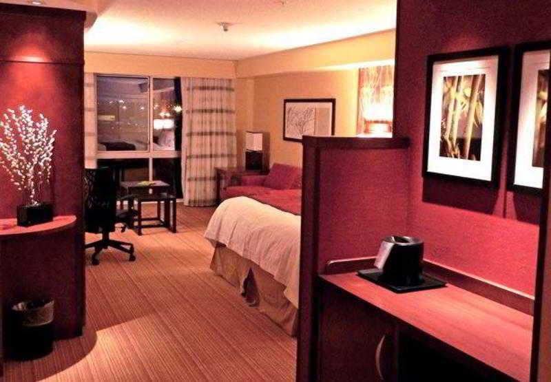 מלון Courtyard Milwaukee Airport חדר תמונה